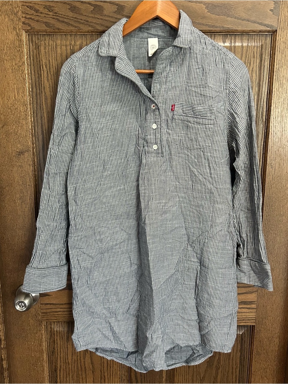 Levi's Men's Blue and Gray Pinstripe Button-Down Henley Shirt